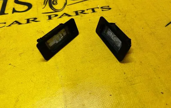 BMW M5 F90 Number plate light 63267410302 7410302