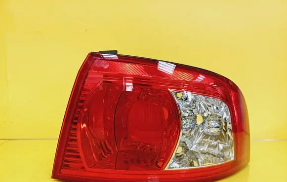 KIA Magentis Rear/tail lights