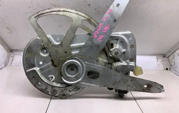 Volvo XC90 Front door window regulator with motor 993726