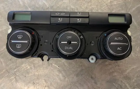 Volkswagen PASSAT B6 Climate control unit