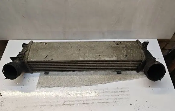 BMW 3 E90 E91 Intercooler radiator 7798788 3296399 22110705