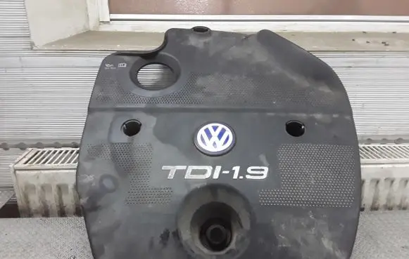 Volkswagen Golf IV Engine cover (trim) 038103935A