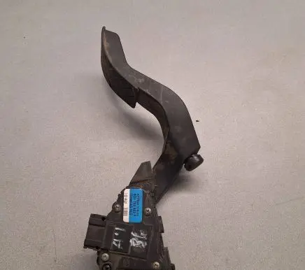 Audi A4 S4 B6 8E 8H Accelerator throttle pedal 8D1723523F 6PV00837602