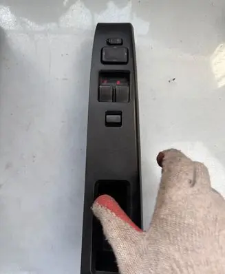 Mazda 5 Quarter vent window switch 8978678768