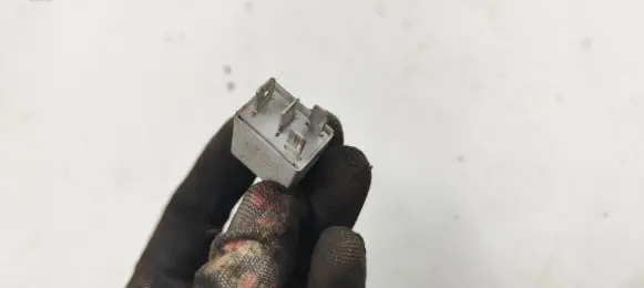 Volkswagen Jetta V Other relay 1K0951253 0332011100