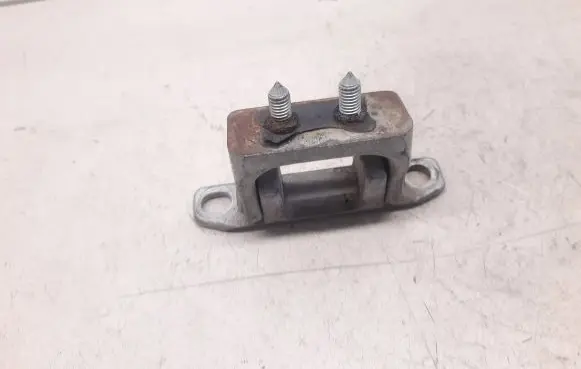 KIA Sorento Loading door upper hinge 