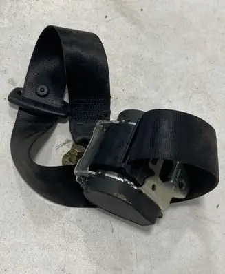 Rear seatbelt