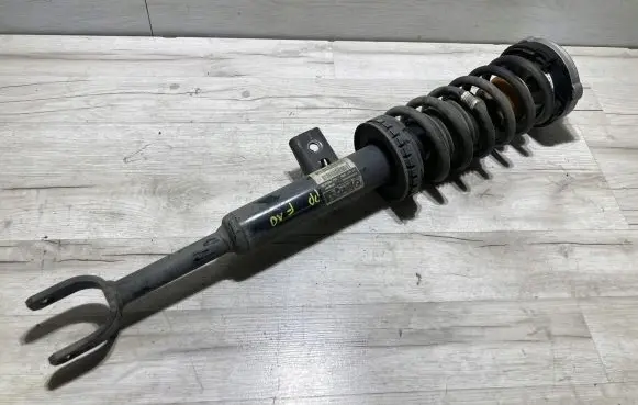 BMW 5 F10 F11 Front shock absorber with coil spring 6863882