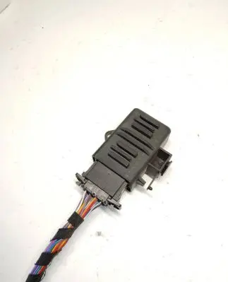 Volkswagen Golf V Seat heating relay 1Z0959772B