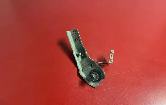 BMW X1 F48 F49 Fender mounting bracket 7355992