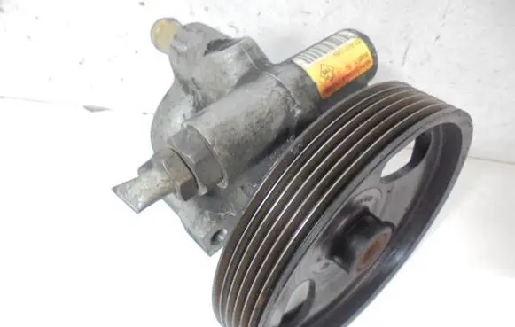 Volvo S40 Power steering pump 8200071050