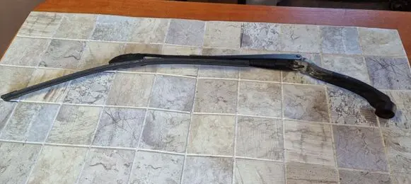 Mitsubishi Grandis Front wiper blade arm 17411 6921