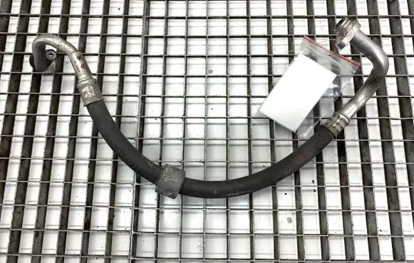 Peugeot 308 SW Air conditioning (A/C) pipe/hose 9807256280