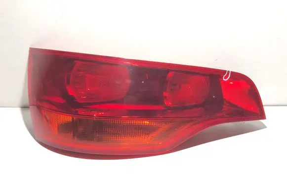Audi Q7 4L Rear/tail lights 4L0945093 027330102