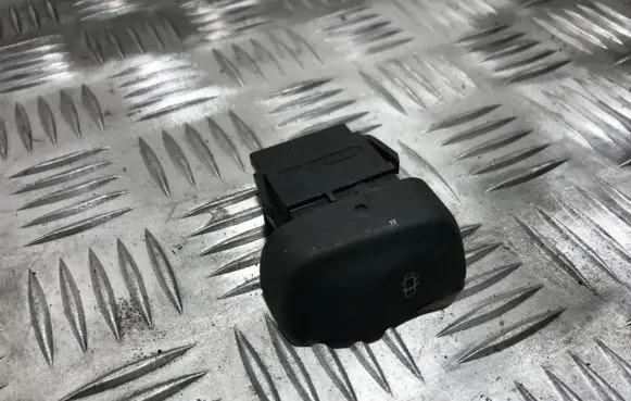 Renault Megane I Central locking switch button 841242b