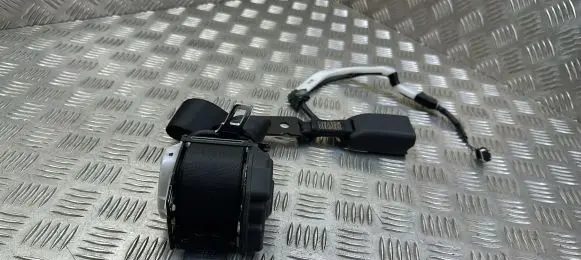 Lexus IS III XE30 Middle seatbelt (rear) 0642106 1098181