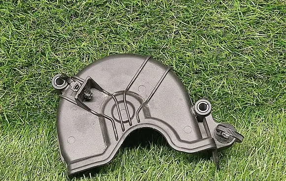 Volkswagen Jetta VI Timing belt guard (cover) 04C109121C