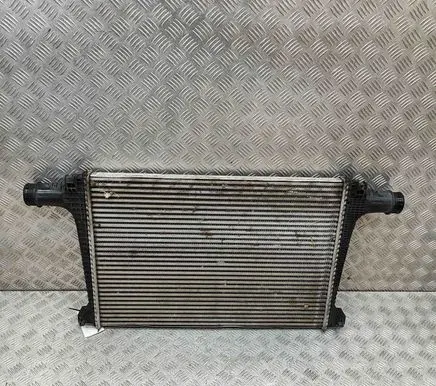 Audi Q7 4M Intercooler radiator 4M0145805G