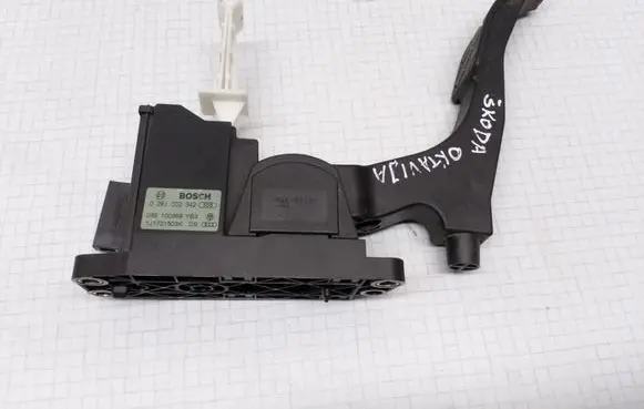 Skoda Octavia Mk1 (1U) Accelerator throttle pedal 0281002342 285100869YB3 1J1721503KDS