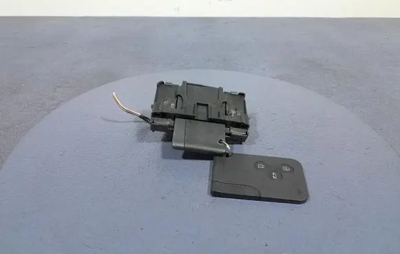 Renault Scenic II - Grand scenic II Ignition lock 8200125077