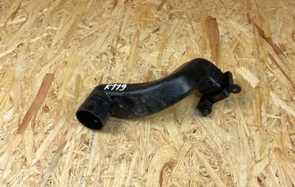 Volvo V40 Air intake duct part 31319359
