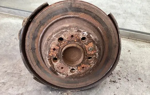Volvo S60 Rear wheel hub 9200623