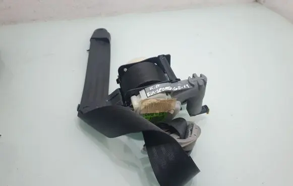 KIA Sportage Front seatbelt 888103U210