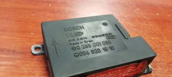 Mercedes-Benz E W124 Airbag control unit/module 0048201910