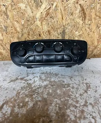 Mercedes-Benz C W203 Climate control unit A2098300085 9140010497