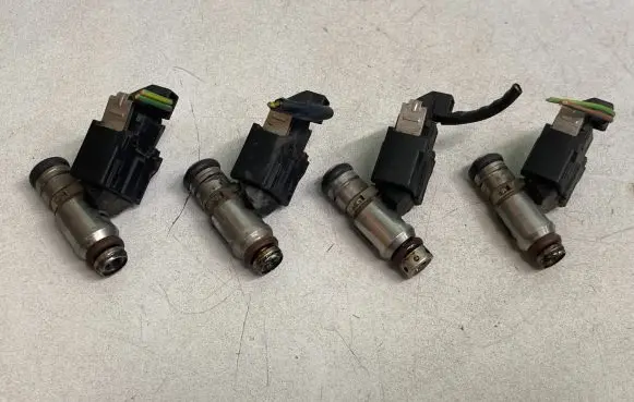 Volkswagen PASSAT B5 Fuel injectors set 