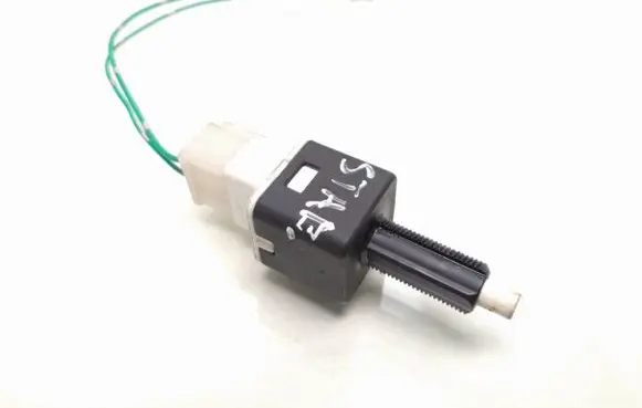 Suzuki Grand Vitara II Brake pedal sensor switch 632a Cs16