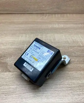 Toyota Corolla Verso AR10 Door control unit/module 897410F010 61B168000