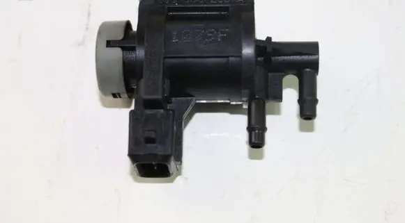 Audi A4 S4 B6 8E 8H Turbo solenoid valve 1J0906283A