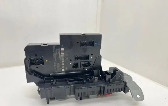 Mercedes-Benz C W204 SAM control unit 2049065602 2049012602 2129020207