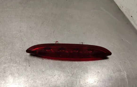 Peugeot 208 Third/center stoplight 9674309080