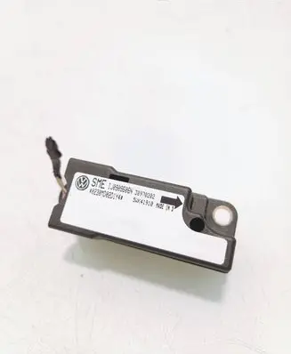 Volkswagen PASSAT B5 Airbag deployment crash/impact sensor 1J0909606N 5WK419 0230MD02D1Y4
