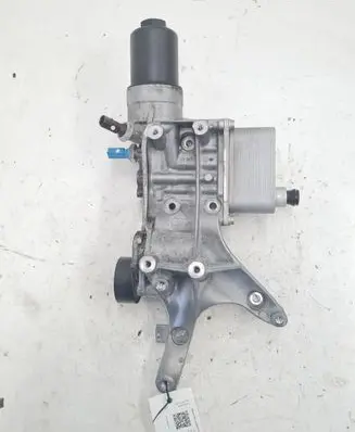 Volkswagen Jetta VI Oil filter mounting bracket 06K903143