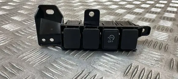 Nissan Qashqai A set of switches 4EA0A