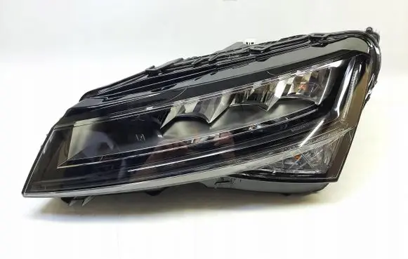 Skoda Superb B8 (3V) Headlight/headlamp 3V1941015C