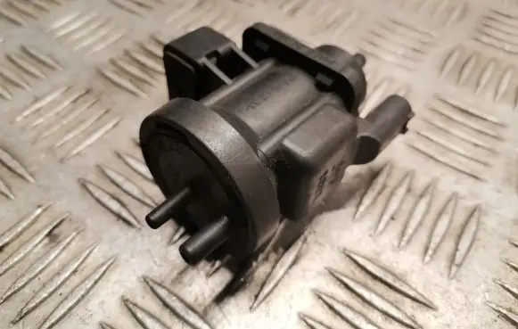 Mercedes-Benz ML W163 Turbo solenoid valve 0005450427
