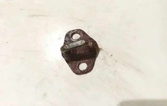 Nissan Note (E11) Front door lock loop/hook striker 