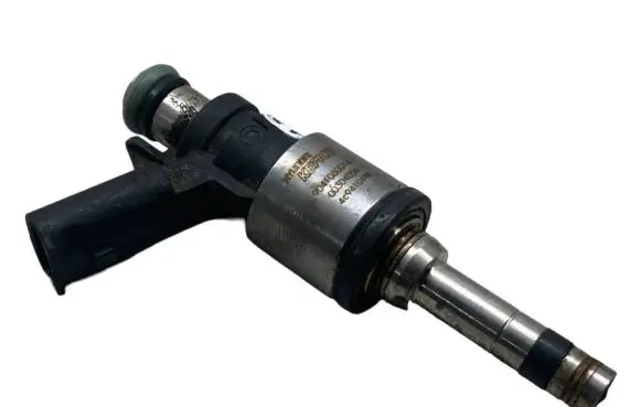 KIA Sportage Fuel injector 353102B370