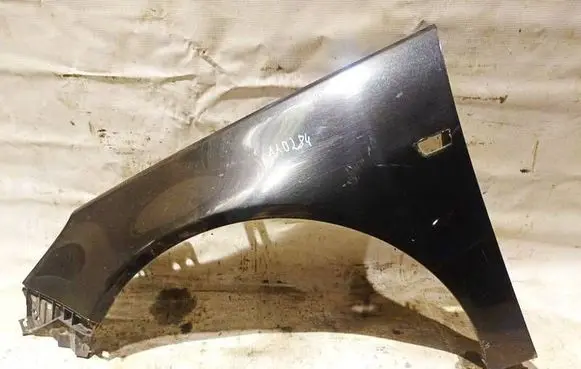 Opel Insignia A Fender Juoda