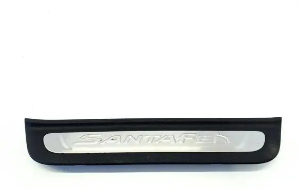 Hyundai Santa Fe Rear sill trim cover 85887S1500
