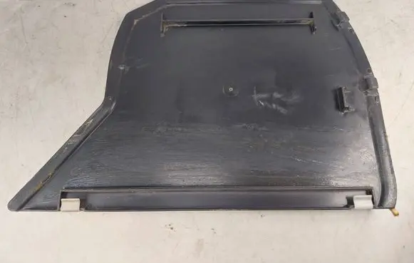 Mercedes-Benz E W124 (B) pillar trim (bottom) 1246921522