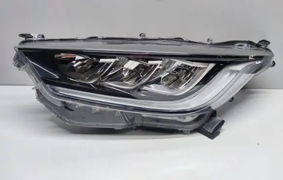 Toyota Yaris XP210 Headlight/headlamp
