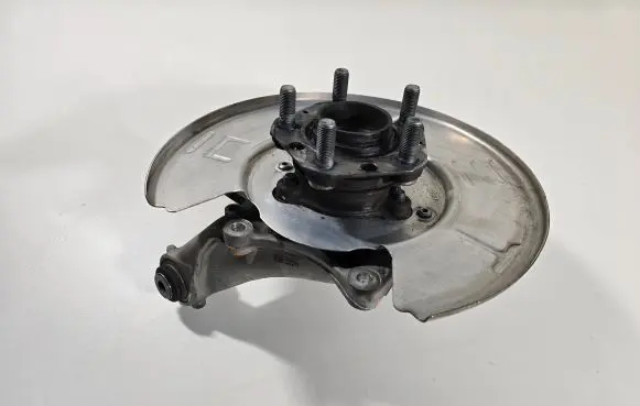Tesla Model 3 Rear wheel hub 1044411-00-G