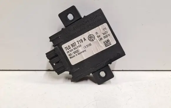 Volkswagen Touareg I Alarm control unit/module 7L0907719A