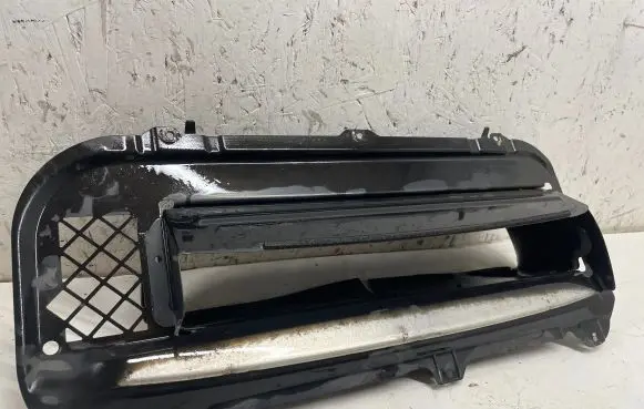 Subaru Forester SG Intercooler air channel guide 