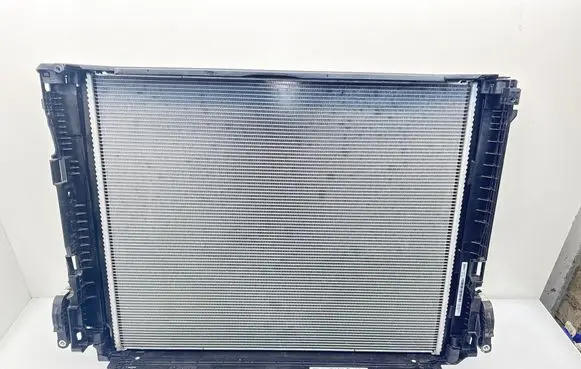 BMW iX Coolant radiator 847535406 8666840 8666836